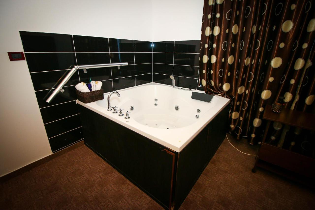Karma Luxury Room Bucharest Luaran gambar